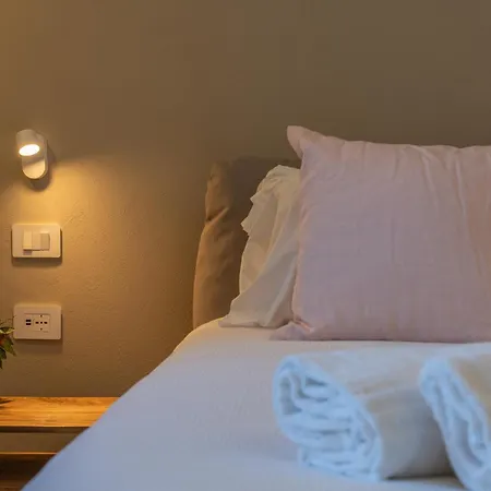 Penthouse Vado Collection *